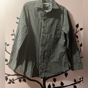 Men’s small Merona collared Dress Shirt Great condition, long sleeved